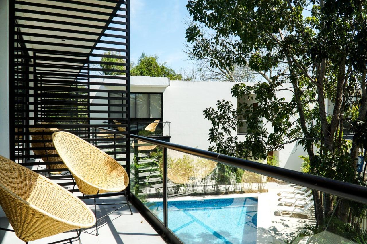Deluxe Azure Aparthotel